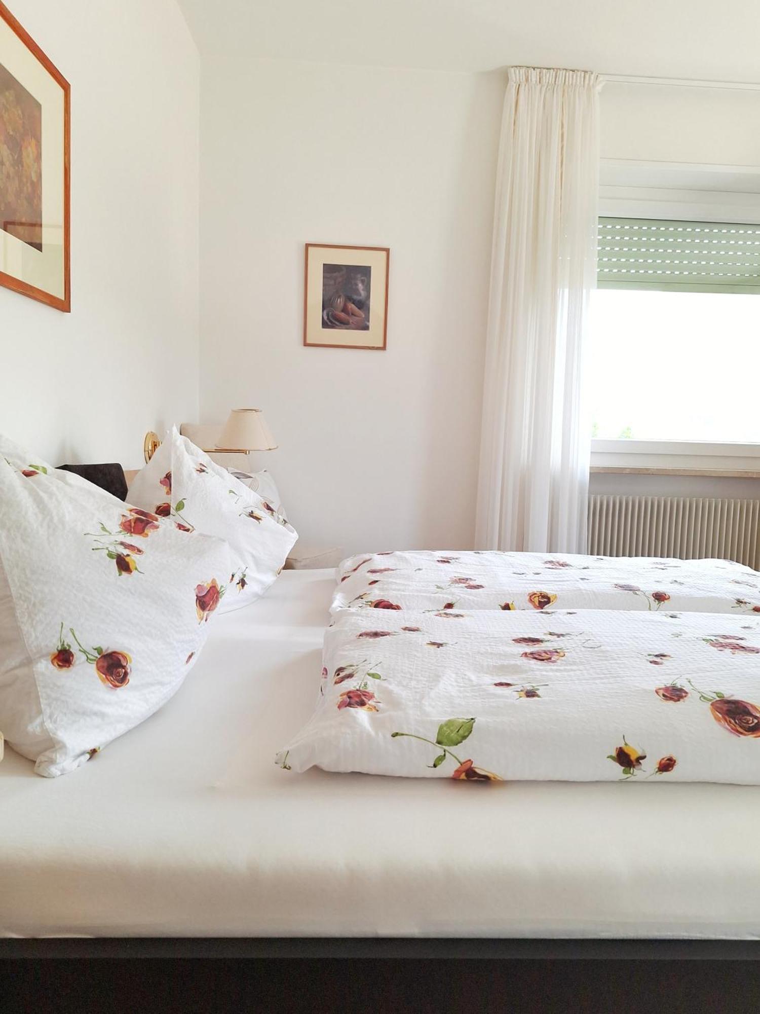 Bed and Breakfast Cafe Rudi Living Parcines Exterior foto