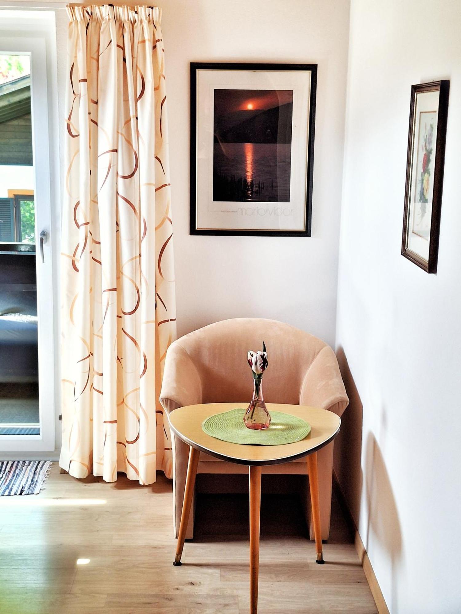 Bed and Breakfast Cafe Rudi Living Parcines Exterior foto